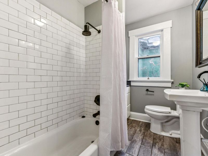 915 Dennison Avenue, Columbus, OH 43201 Photo 23