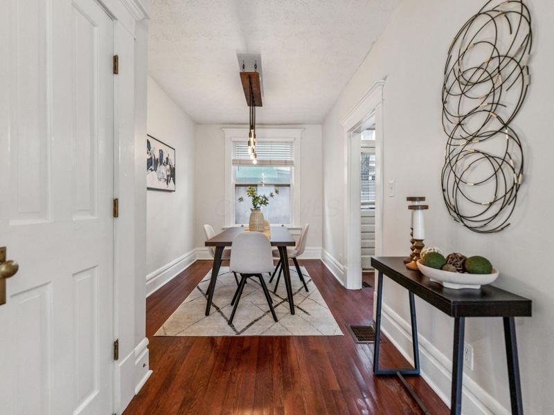 915 Dennison Avenue, Columbus, OH 43201 Photo 8