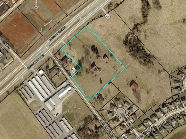 5463 2.4 AC Russellville Road , Bowling Green, KY 42101