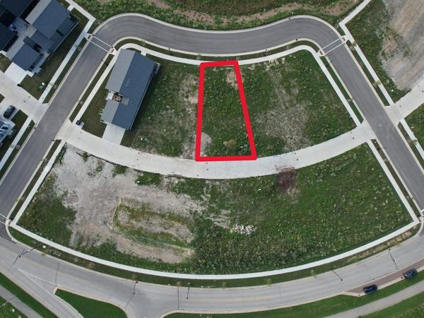 9451 S CYPRESS PLACE, Oak Creek, WI 53154