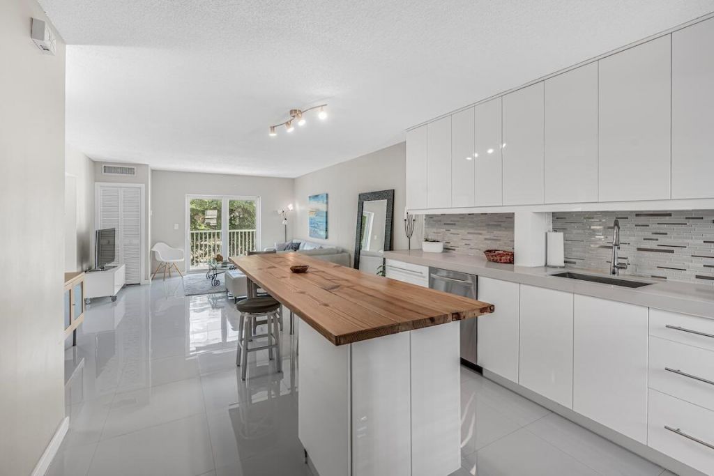 200 E Royal Palm Road, Unit 2080, Boca Raton, FL 33432 Photo