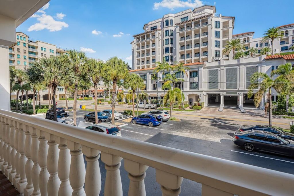 200 E Royal Palm Road, Unit 2080, Boca Raton, FL 33432 Photo