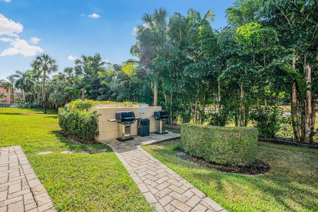 200 E Royal Palm Road, Unit 2080, Boca Raton, FL 33432 Photo
