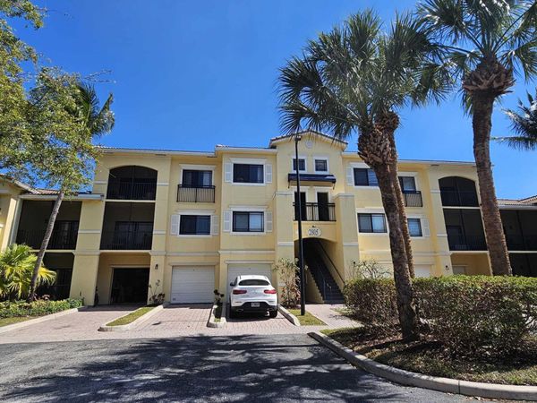 2805 Veronia Drive, Unit 204, Palm Beach Gardens, FL 33410