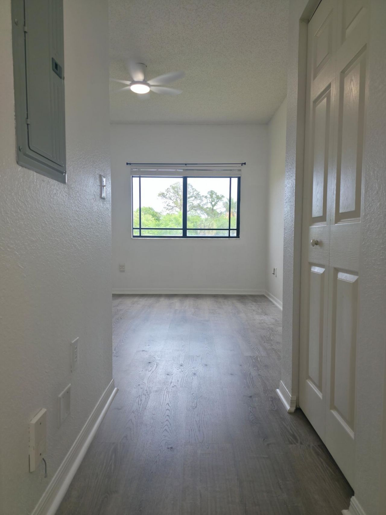 2805 Veronia Drive, Unit 204, Palm Beach Gardens, FL 33410 Photo