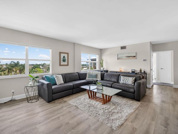 2555 NE 11th Street, Unit 609, Fort Lauderdale, FL 33304