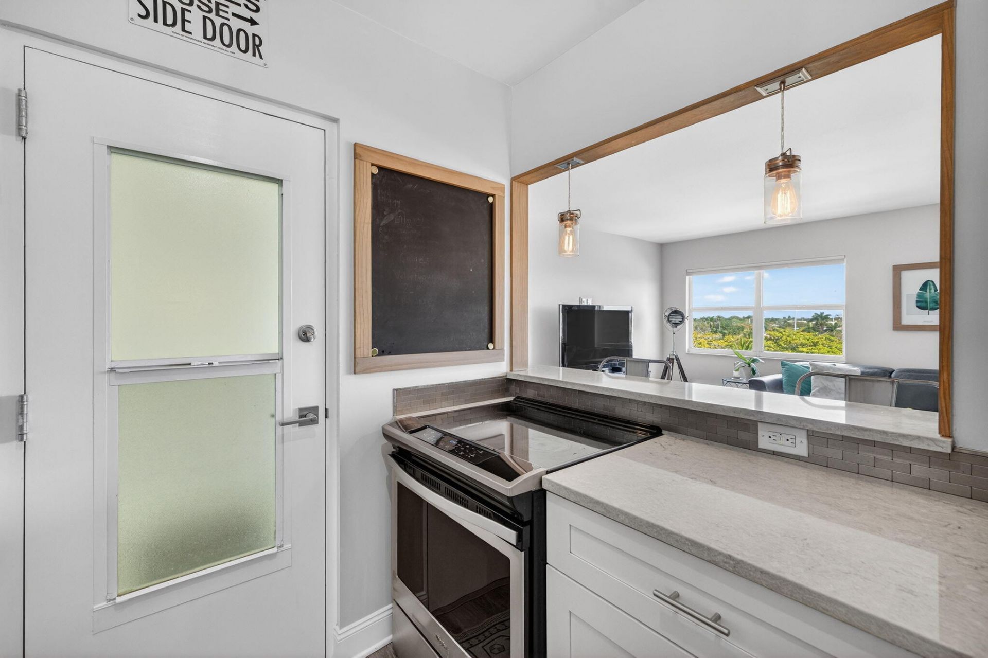 2555 NE 11th Street, Unit 609, Fort Lauderdale, FL 33304 Photo