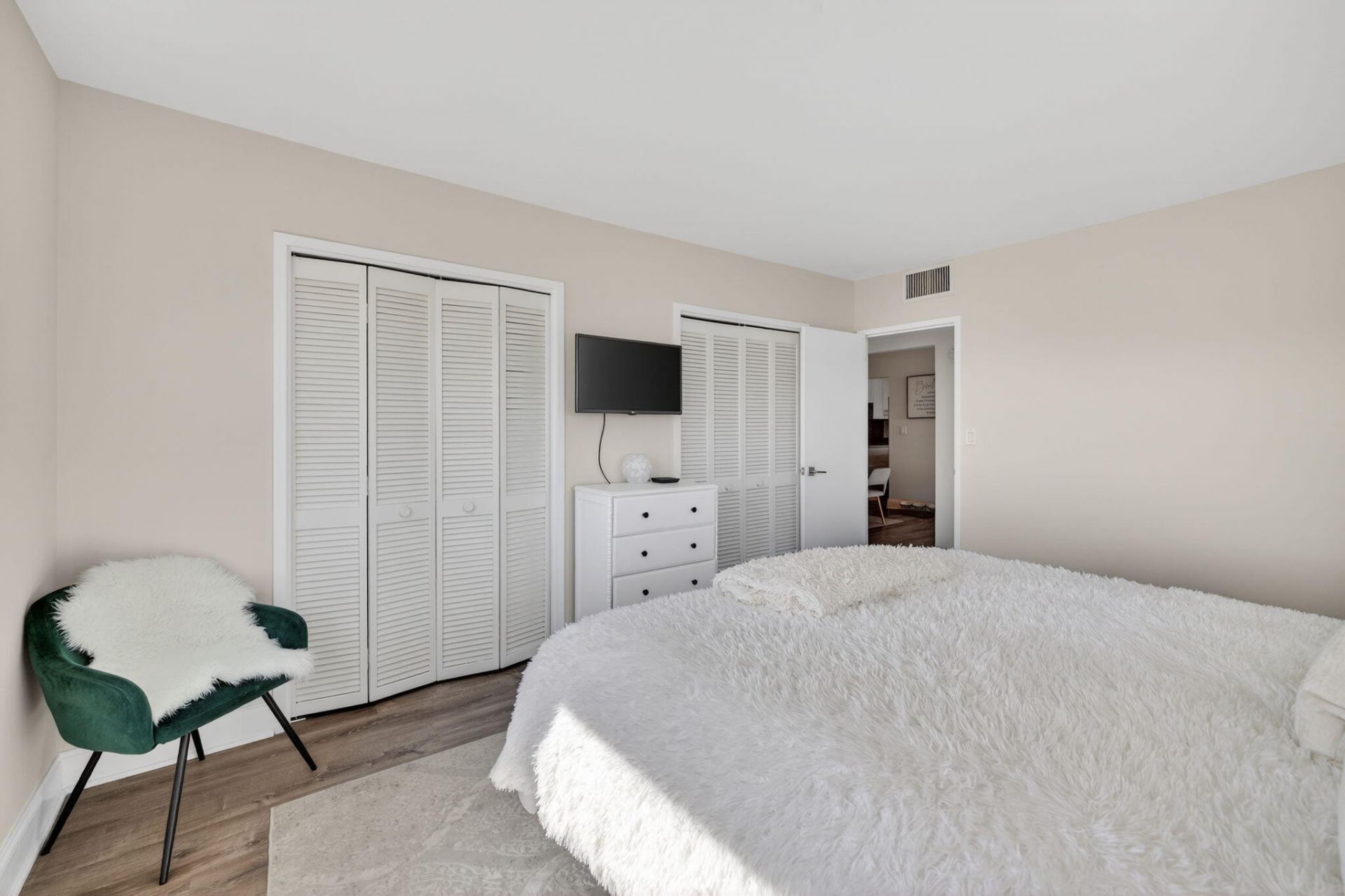 2555 NE 11th Street, Unit 609, Fort Lauderdale, FL 33304 Photo