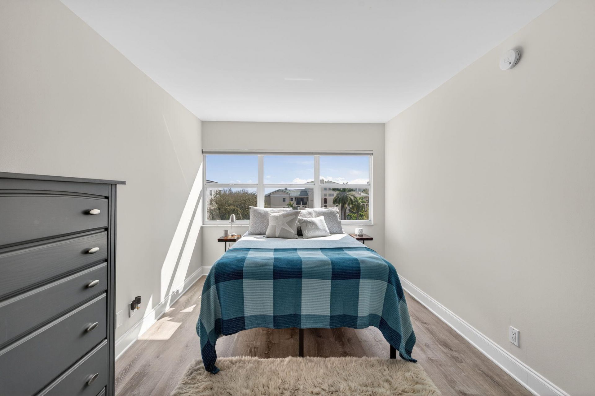 2555 NE 11th Street, Unit 609, Fort Lauderdale, FL 33304 Photo