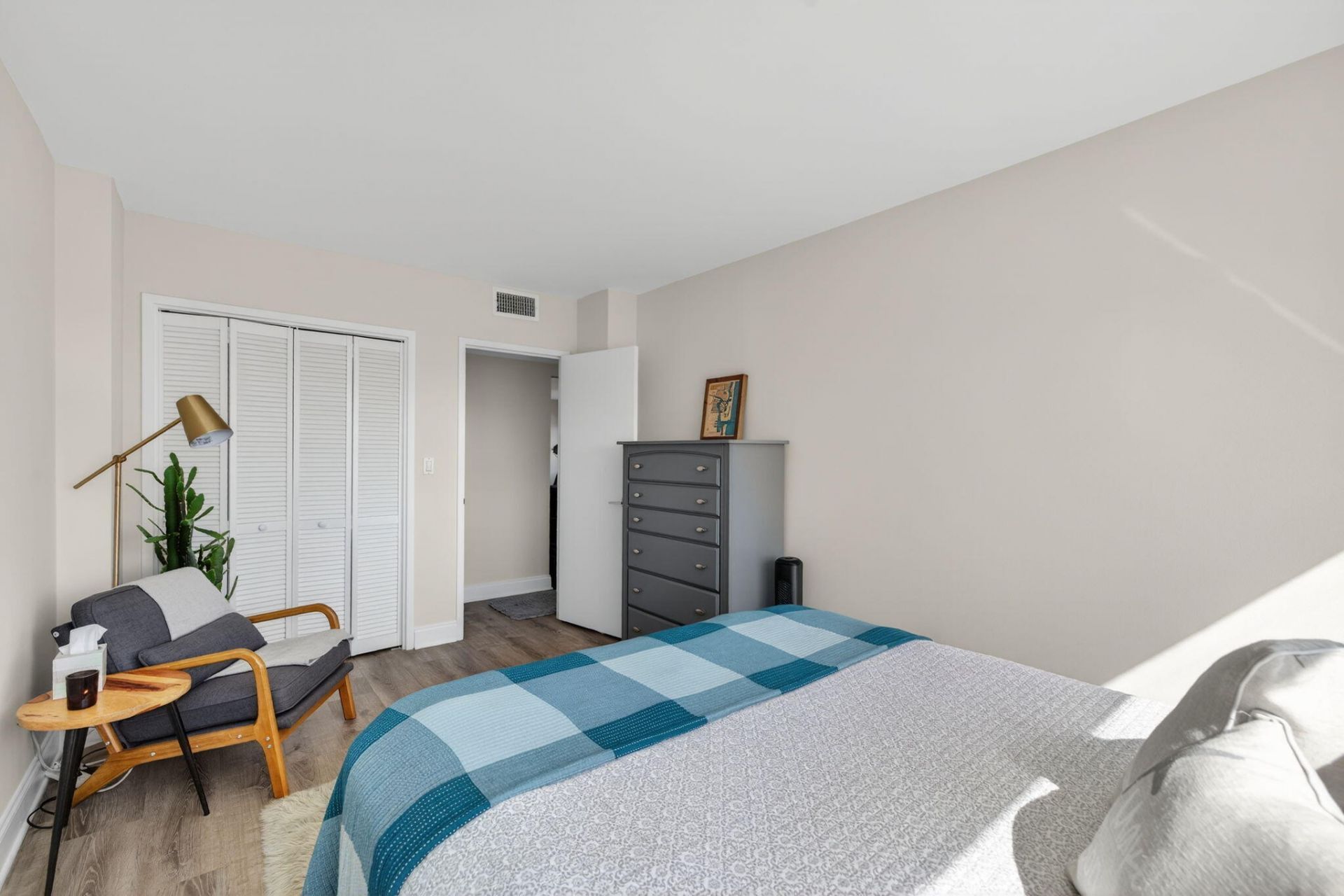 2555 NE 11th Street, Unit 609, Fort Lauderdale, FL 33304 Photo