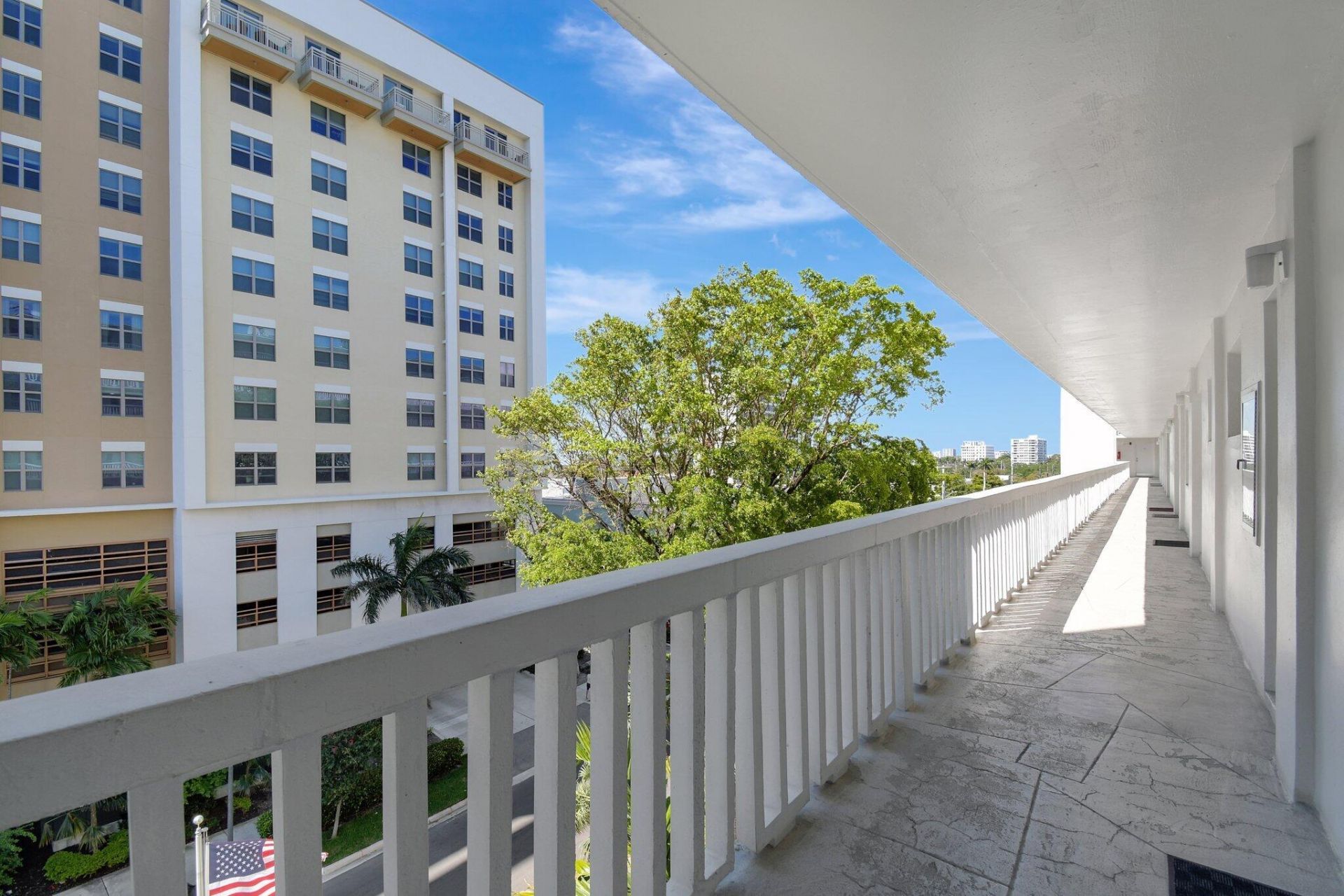 2555 NE 11th Street, Unit 609, Fort Lauderdale, FL 33304 Photo