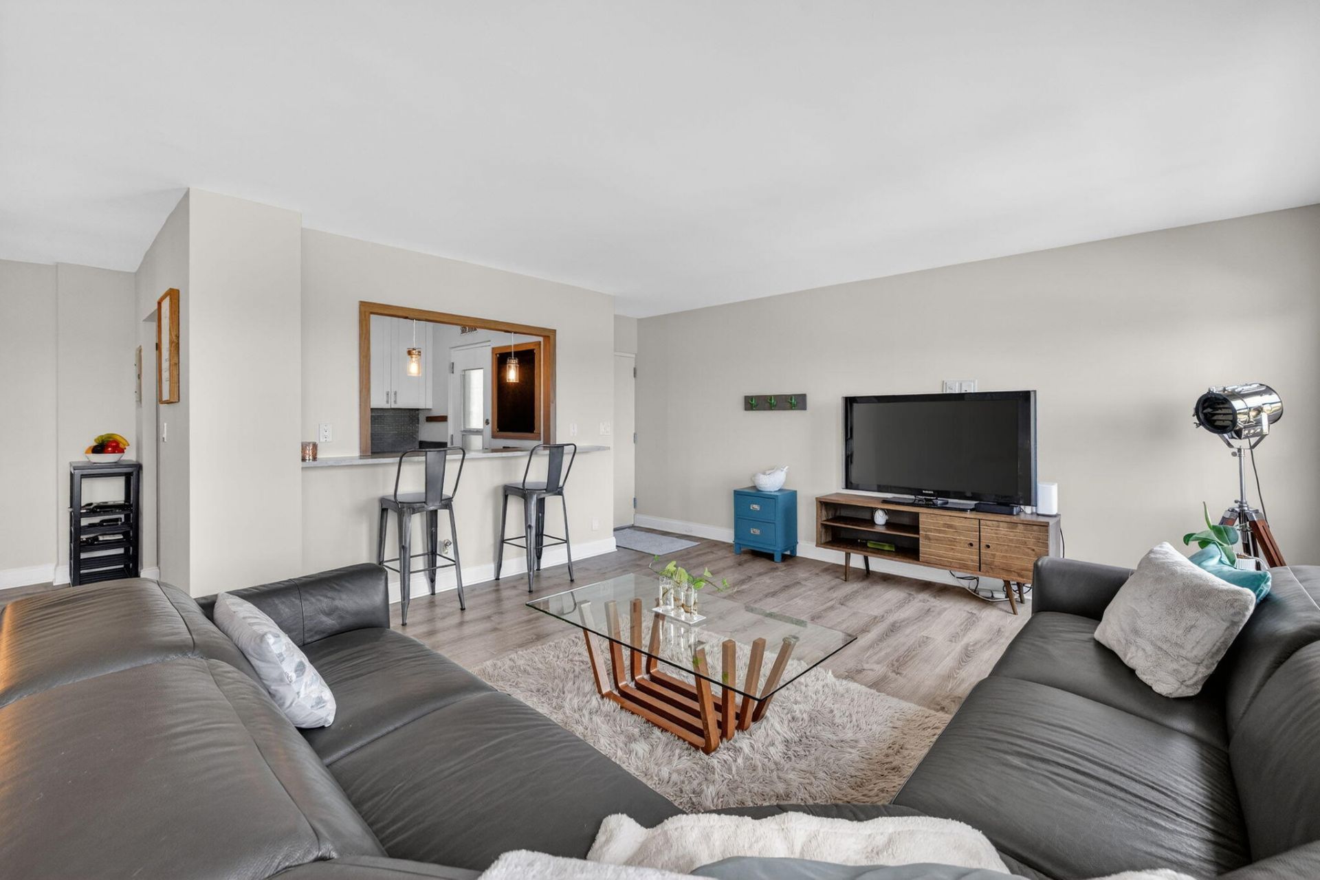 2555 NE 11th Street, Unit 609, Fort Lauderdale, FL 33304 Photo