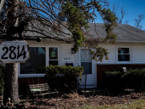 2814 Cardinal Drive, Rolling Meadows, IL 60008