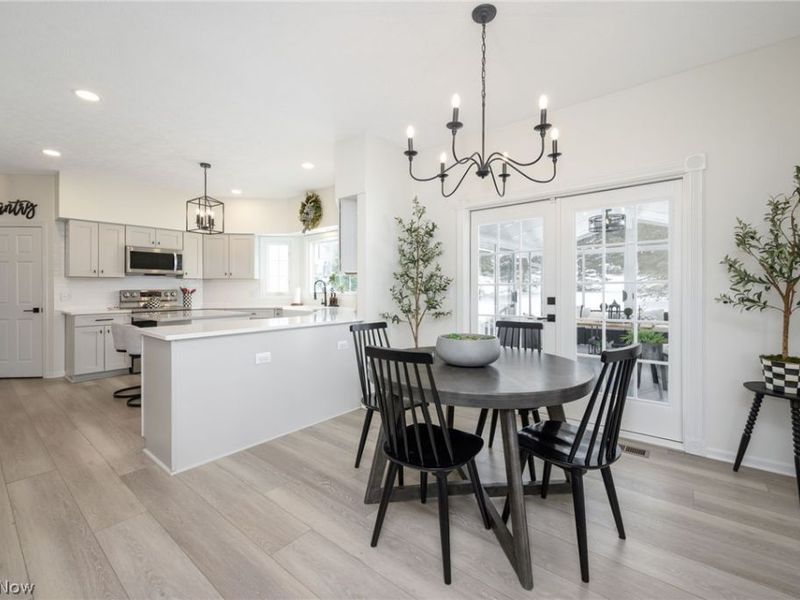 3912 Raintree Circle, Uniontown, OH 44685 Photo 11