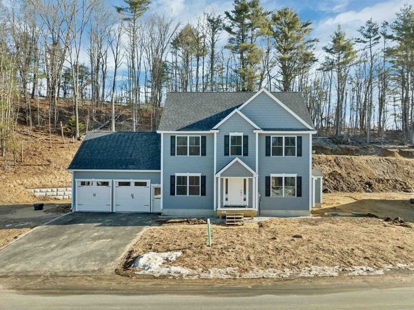 12 Shelburne Lane, Concord, NH 03301