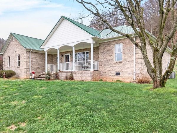 444 Mackie Road, Sparta, TN 38583