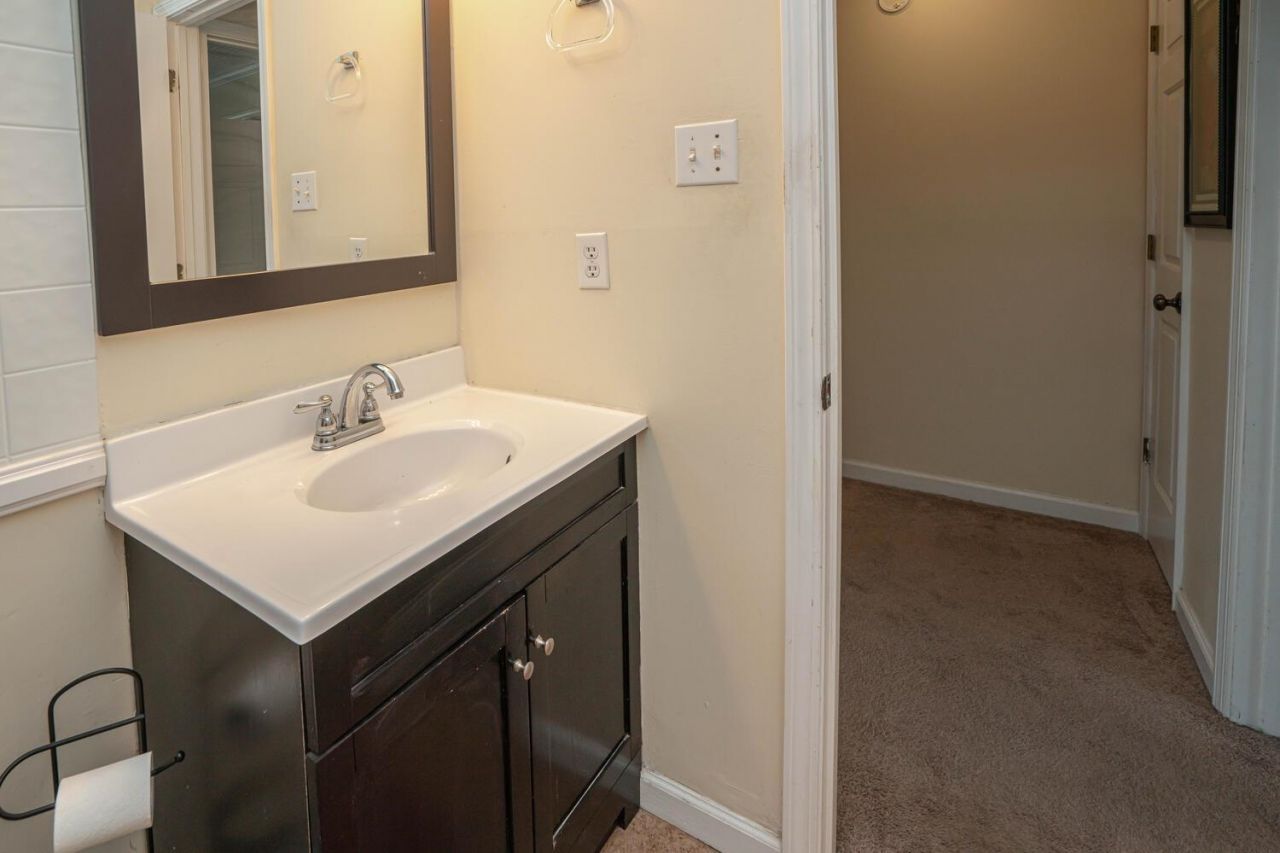 4505 N Kings Hwy. Photo 22