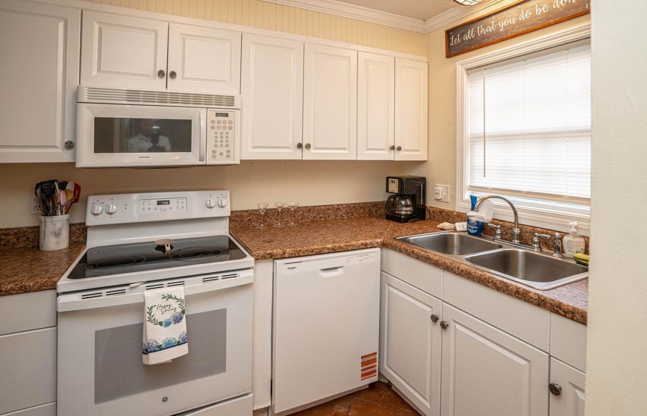 4505 N Kings Hwy. Photo 6