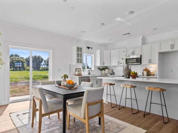1986 Village Dr, Ione, CA 95640