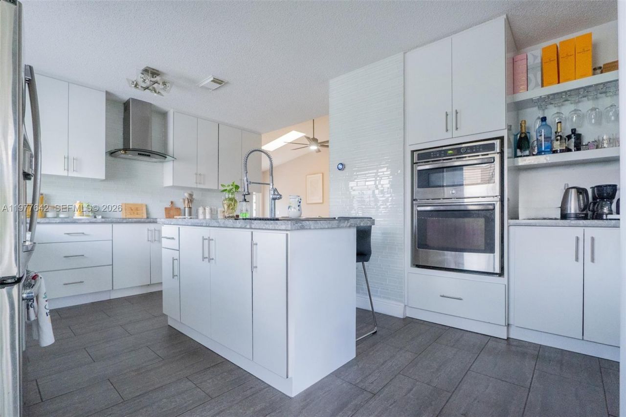 1662 N 14th Ter, Hollywood, FL 33020 Photo