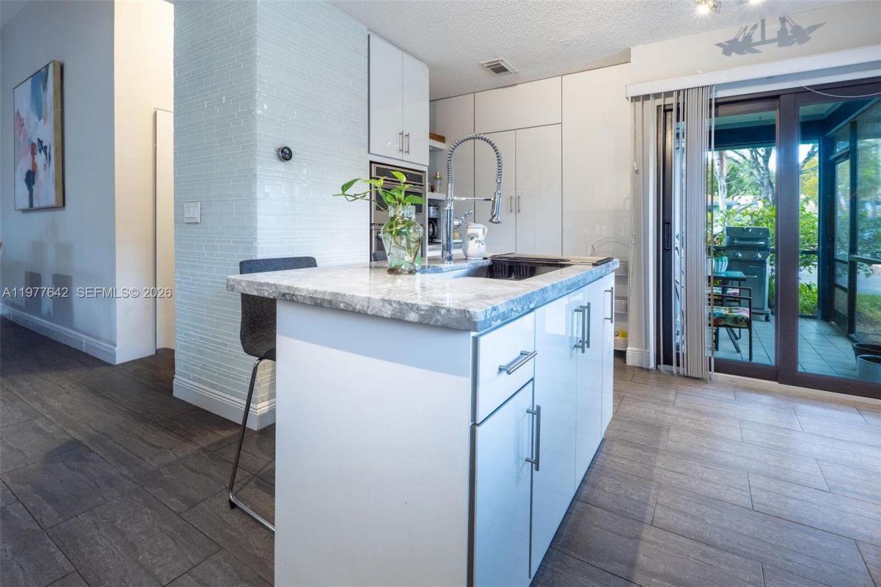 1662 N 14th Ter, Hollywood, FL 33020 Photo