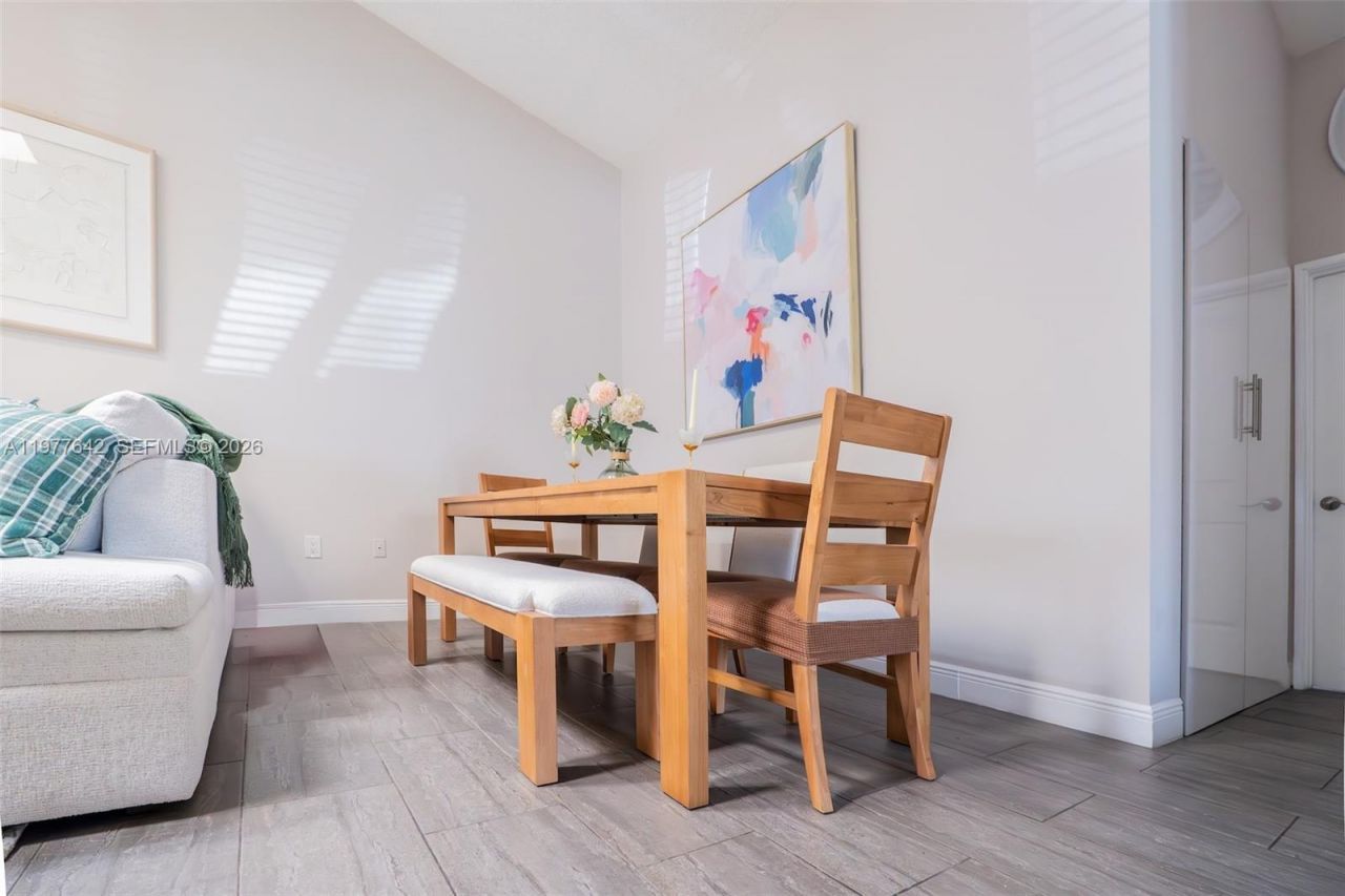 1662 N 14th Ter, Hollywood, FL 33020 Photo