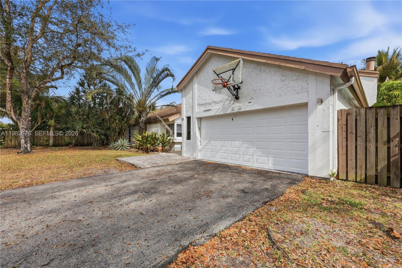 12203 Melissa Way , Cooper City, FL 33026 Photo