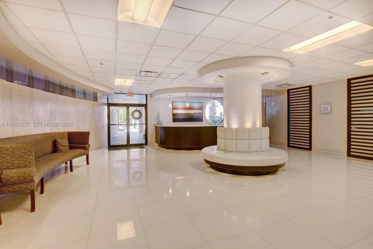 1621 Collins Ave , Unit 706, Miami Beach, FL 33139 Photo