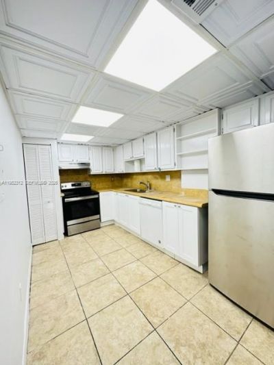1621 Collins Ave , Unit 706, Miami Beach, FL 33139 Photo