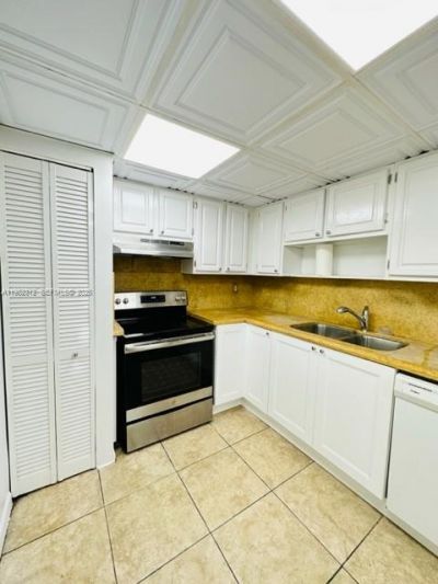 1621 Collins Ave , Unit 706, Miami Beach, FL 33139 Photo