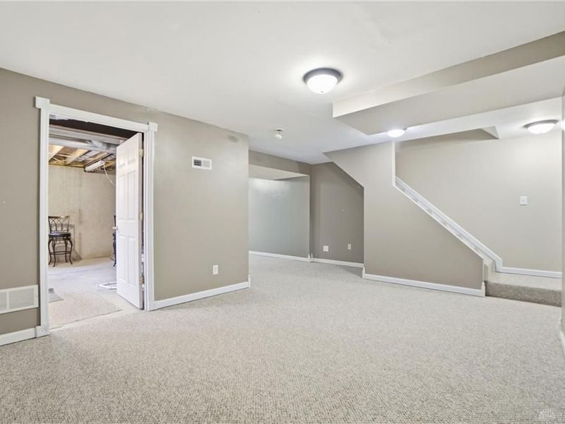 364 Mollie Drive, Hamilton, OH 45013 Photo 10