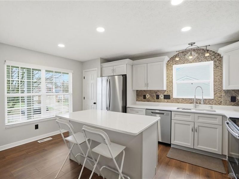 364 Mollie Drive, Hamilton, OH 45013 Photo 2