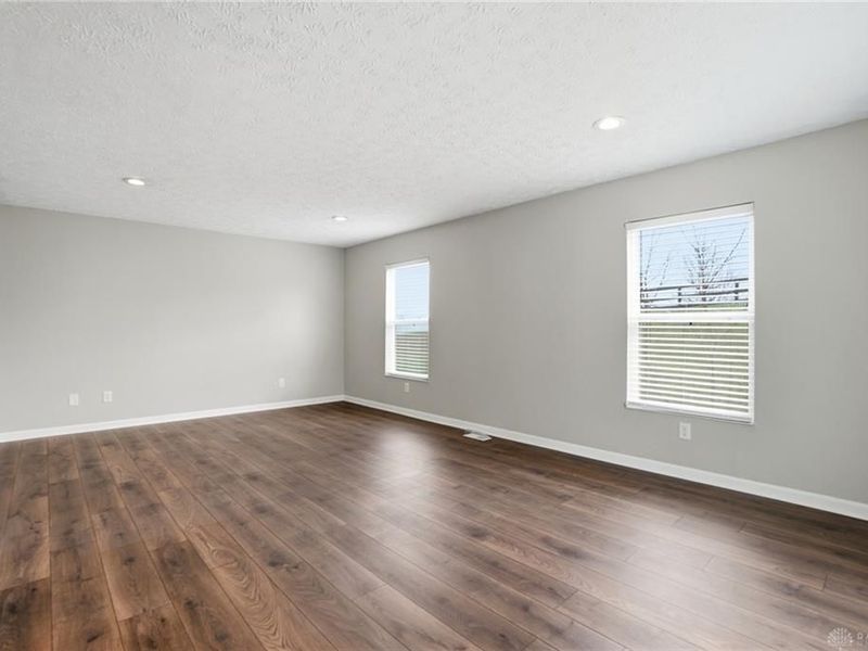 364 Mollie Drive, Hamilton, OH 45013 Photo 3