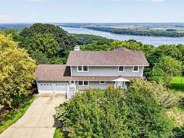 21716 Pike 9109, Louisiana, MO 63353
