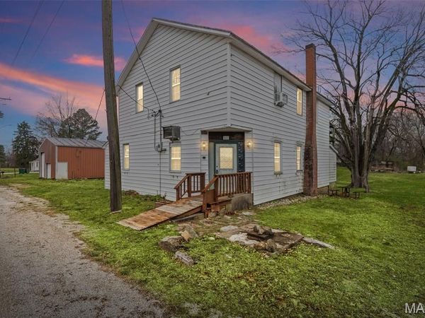 5611 Sportsman Road , Waterloo, IL 62298