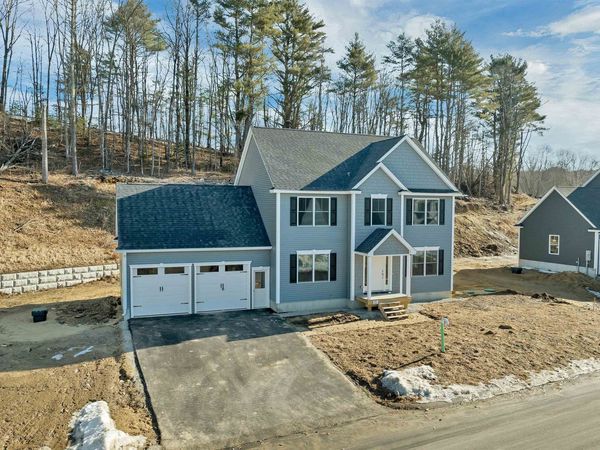 12 Shelburne Lane, Concord, NH 03301