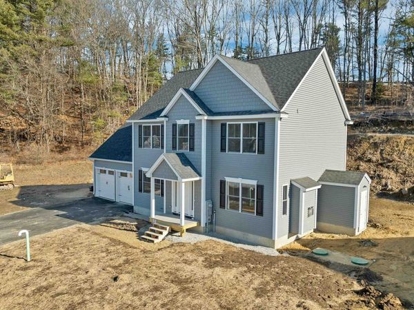 12 Shelburne Lane, Concord, NH 03301