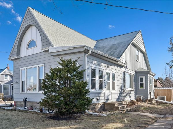 105 Walnut Avenue S, Garrison, IA 52229