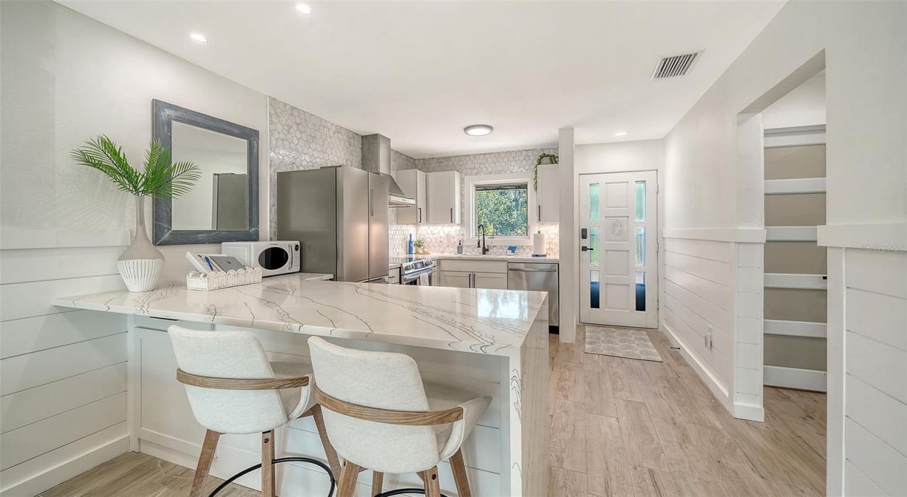 729 Saint Judes Drive S, Unit 3, Longboat Key, FL 34228 Photo