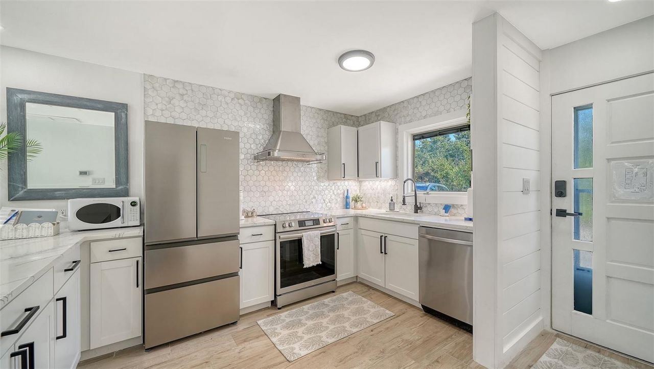 729 Saint Judes Drive S, Unit 3, Longboat Key, FL 34228 Photo