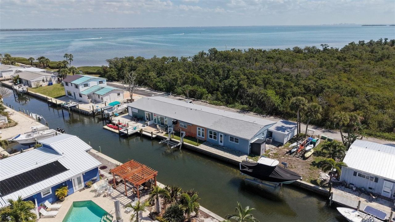 729 Saint Judes Drive S, Unit 3, Longboat Key, FL 34228 Photo