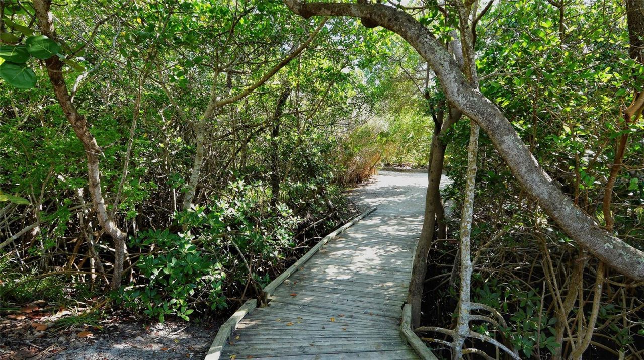 729 Saint Judes Drive S, Unit 3, Longboat Key, FL 34228 Photo