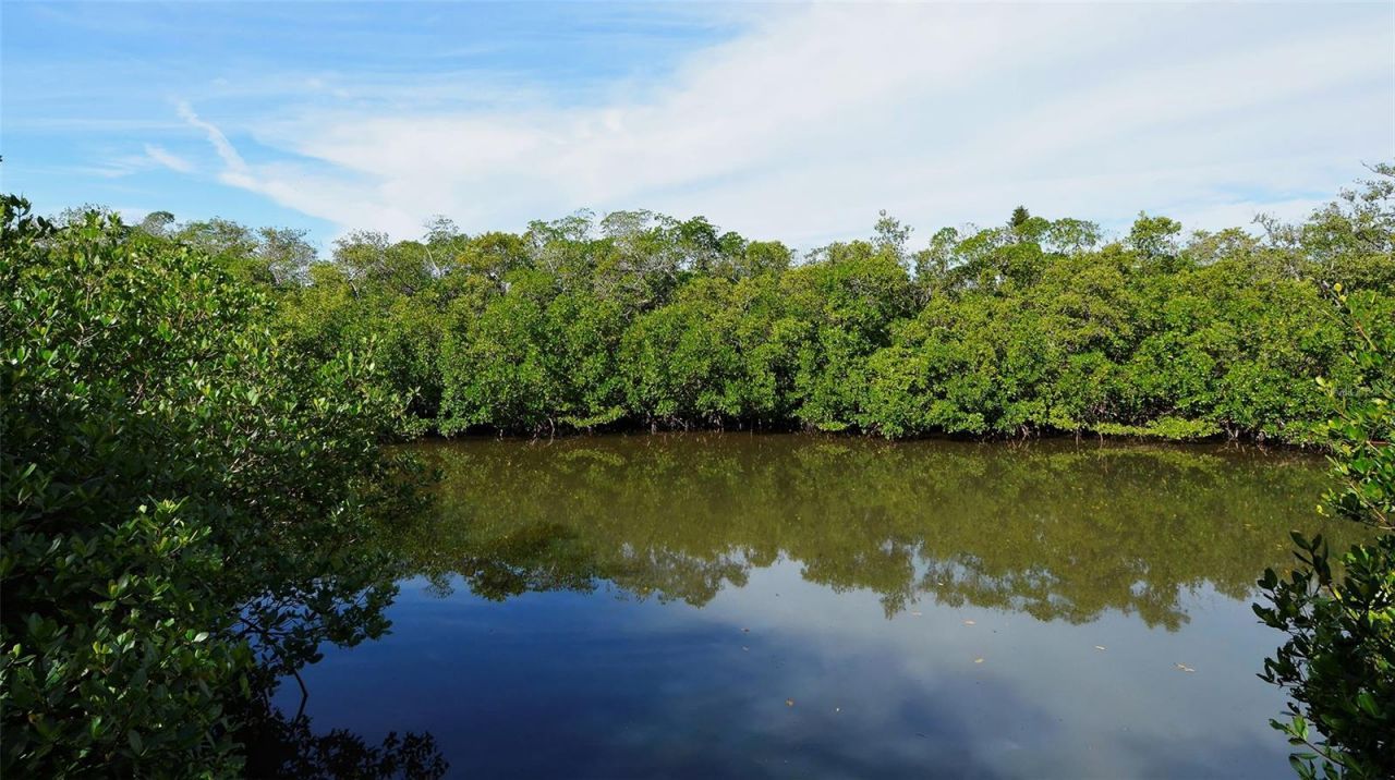 729 Saint Judes Drive S, Unit 3, Longboat Key, FL 34228 Photo