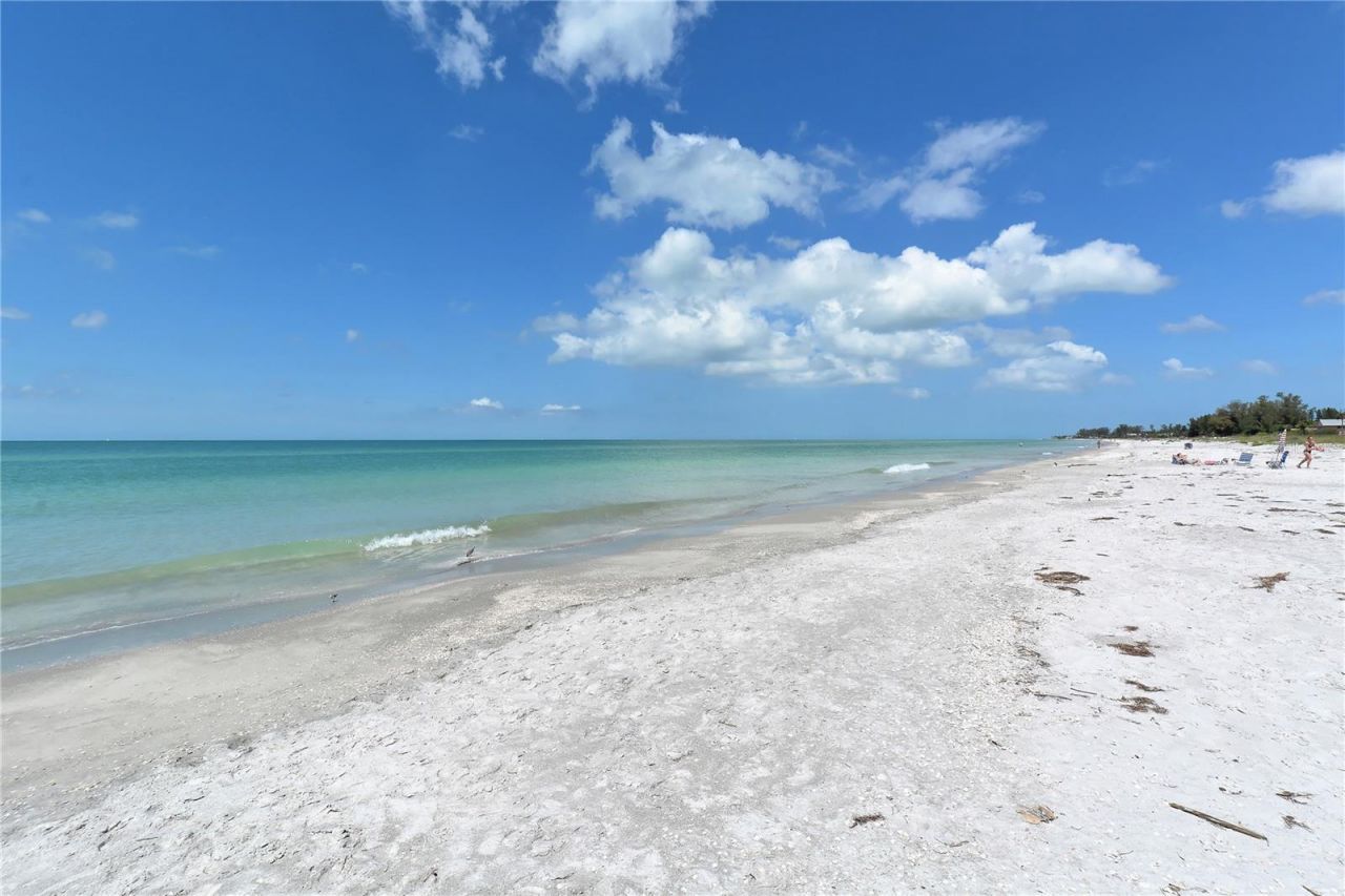 729 Saint Judes Drive S, Unit 3, Longboat Key, FL 34228 Photo