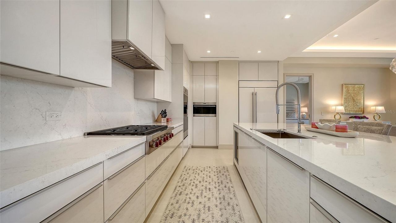 1581 Gulf Of Mexico Drive, Unit 406, Longboat Key, FL 34228 Photo