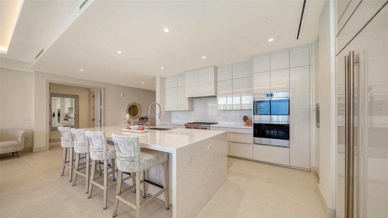 1581 Gulf Of Mexico Drive, Unit 406, Longboat Key, FL 34228 Photo