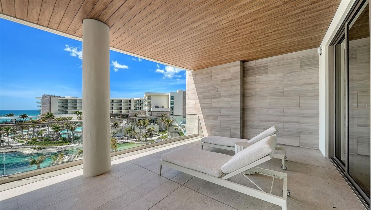 1581 Gulf Of Mexico Drive, Unit 406, Longboat Key, FL 34228 Photo