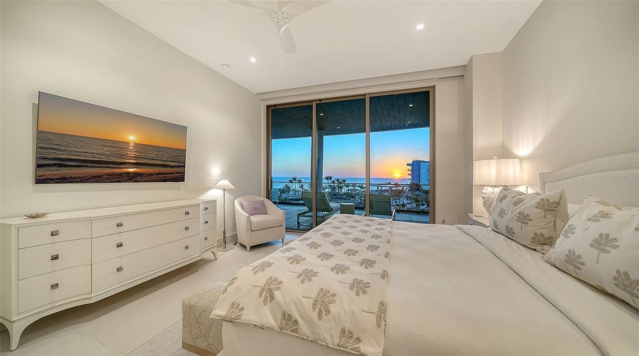 1581 Gulf Of Mexico Drive, Unit 406, Longboat Key, FL 34228 Photo