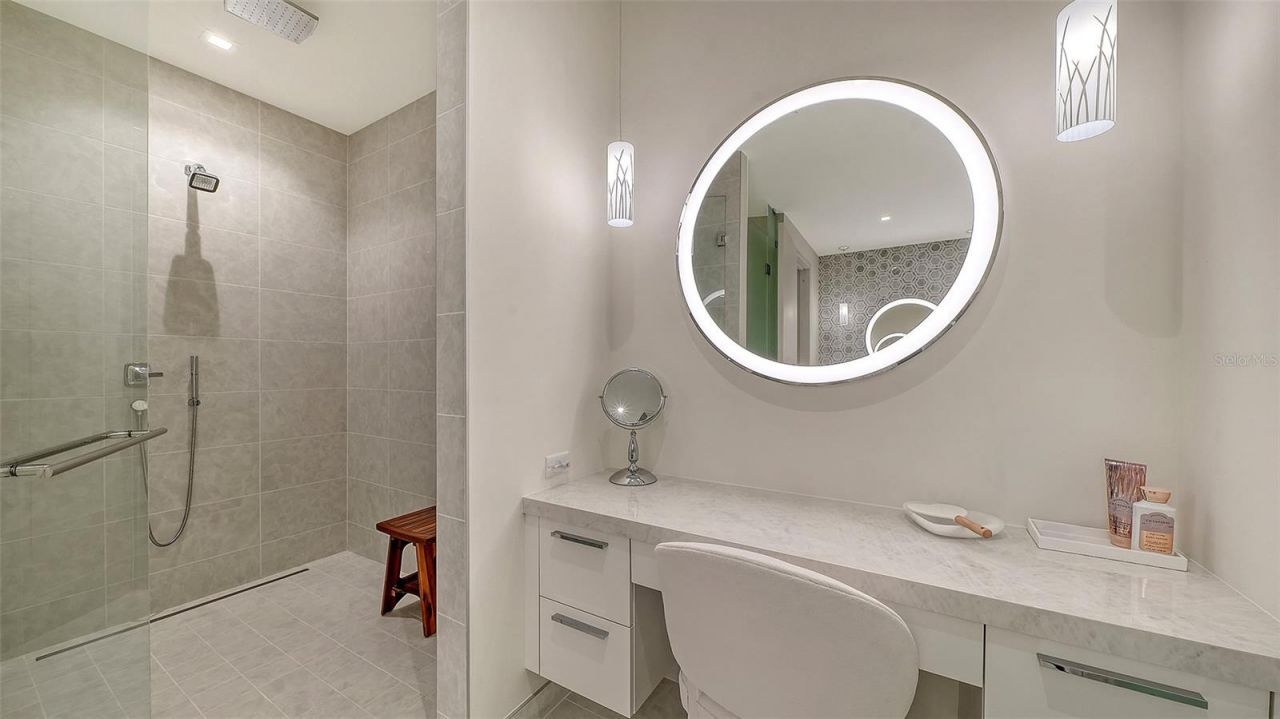 1581 Gulf Of Mexico Drive, Unit 406, Longboat Key, FL 34228 Photo