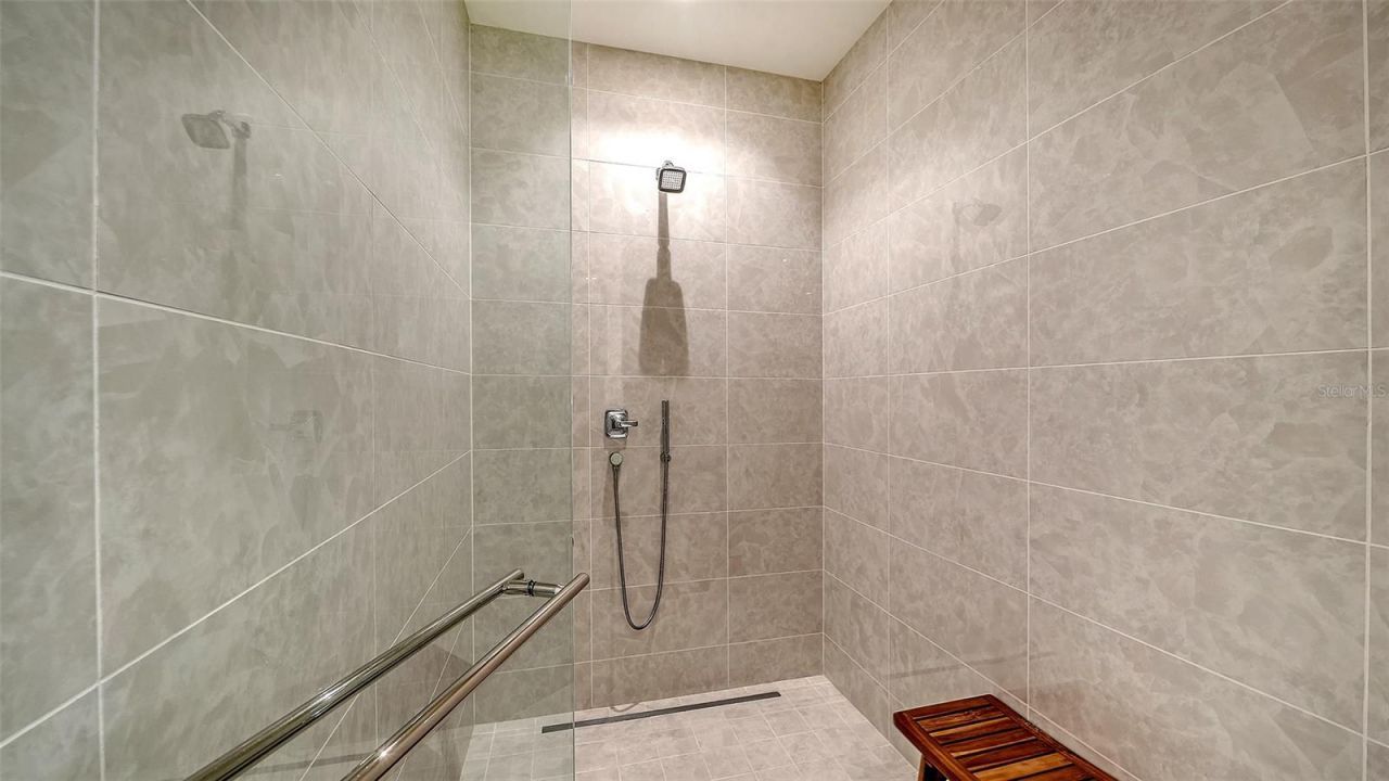 1581 Gulf Of Mexico Drive, Unit 406, Longboat Key, FL 34228 Photo